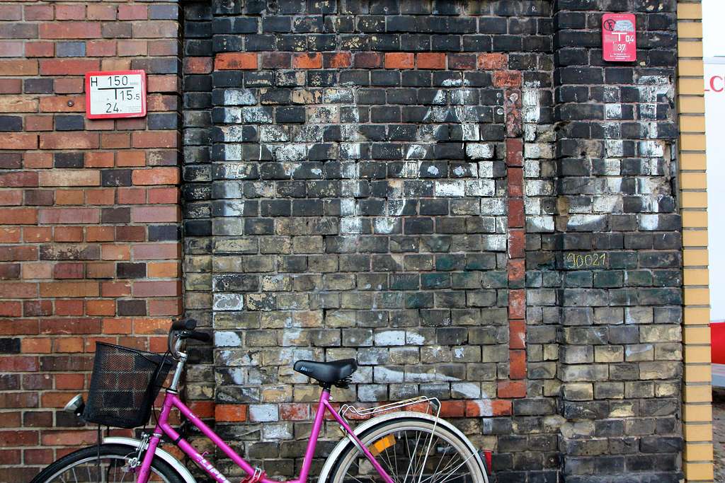 berlin wall bike tour