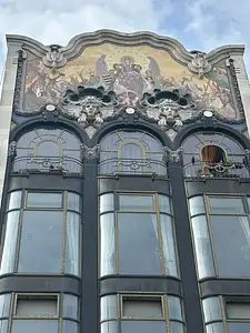 Photo Shared by Alexis with their review