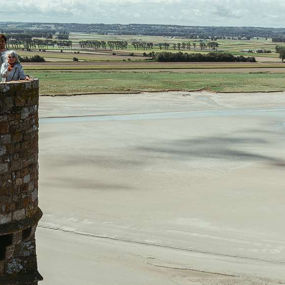 mont saint michel tour from paris